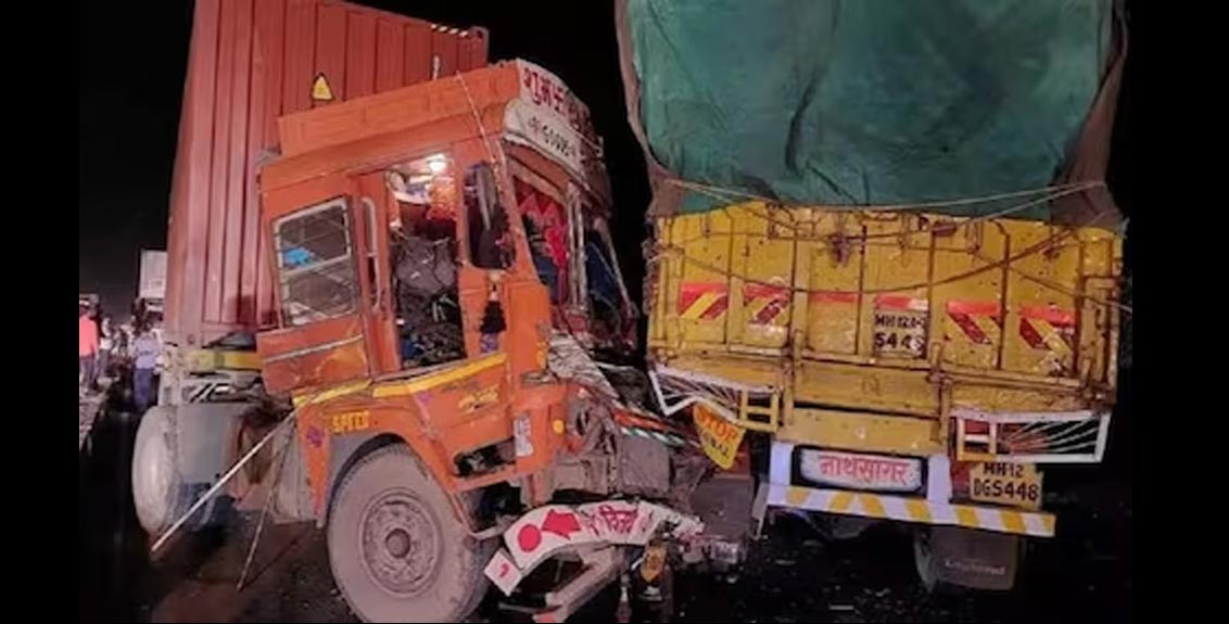 Pune nagar highway accident