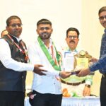 समाजकार्य क्षेत्रातील उल्लेखनीय योगदानाबद्दल ‘ज्ञानमाता सेवाभावी संस्था, पुणे’ तर्फे खंडाळे गावच्या कार्यकर्त्याचा गौरव