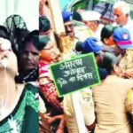 बीडमध्ये धक्कादायक प्रकार; विलास घुले यांच्या पत्नीने वृत्तवाहिनीसमोरच केले विषप्राशन